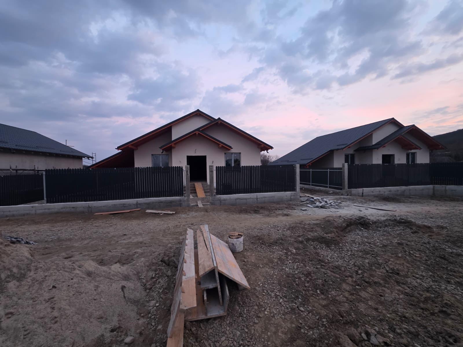 Detaliu fereastră și finisaje exterioare — model de casă VTZ Residence